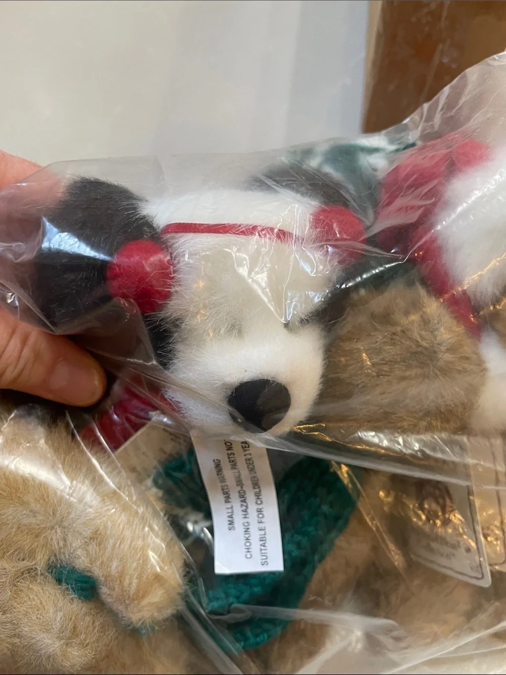 Boyd Bears The Head Bean Holiday Collection with Gifts and Gift Bags
